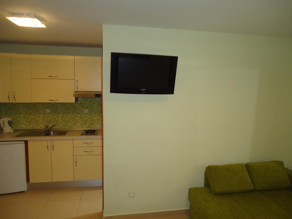 Villa Grgo Apartments Tučepi Cameră foto
