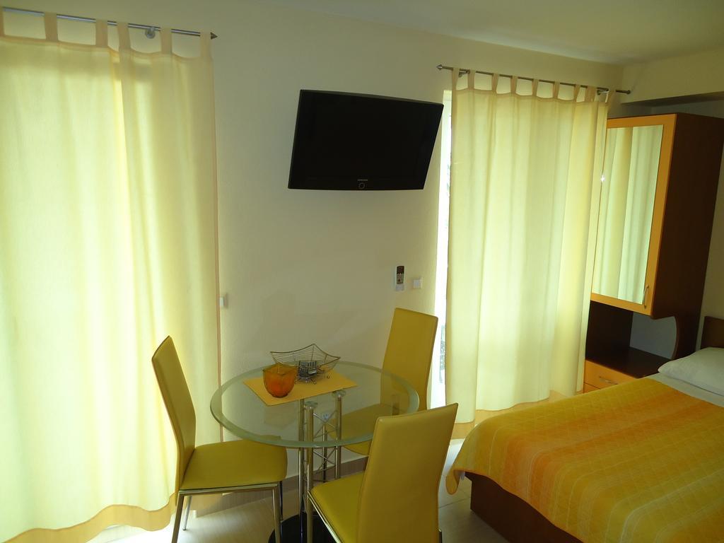 Villa Grgo Apartments Tučepi Cameră foto