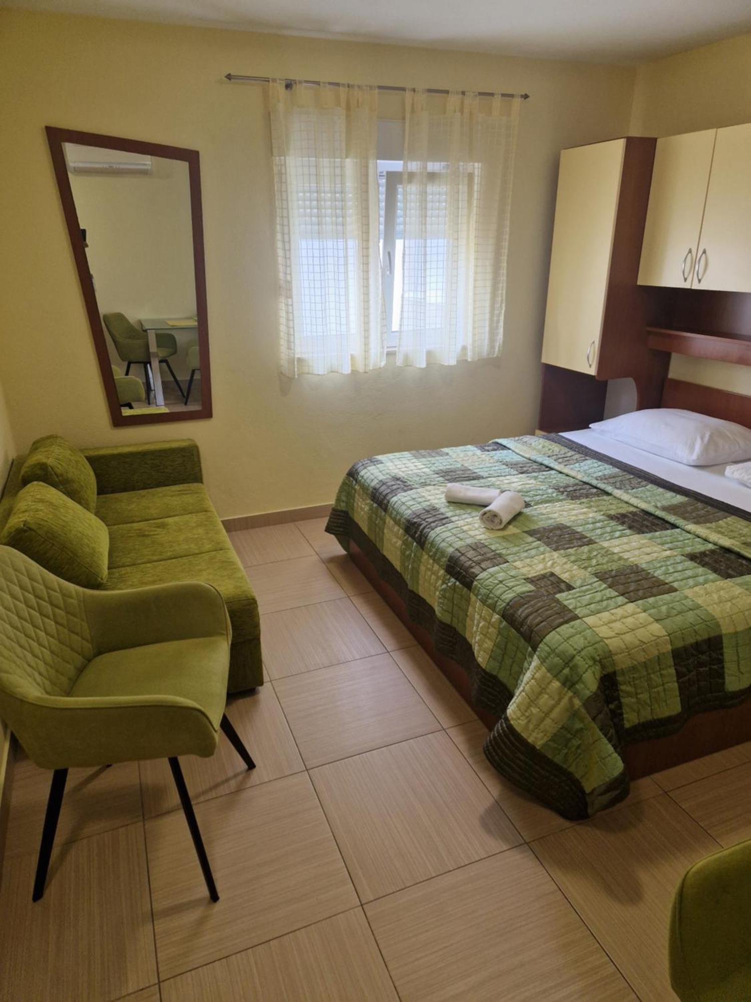 Villa Grgo Apartments Tučepi Exterior foto